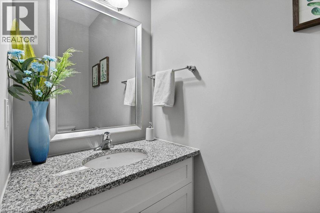 904 Chapel Hill Court, Kitchener, Ontario  N2R 0P4 - Photo 15 - 40862257
