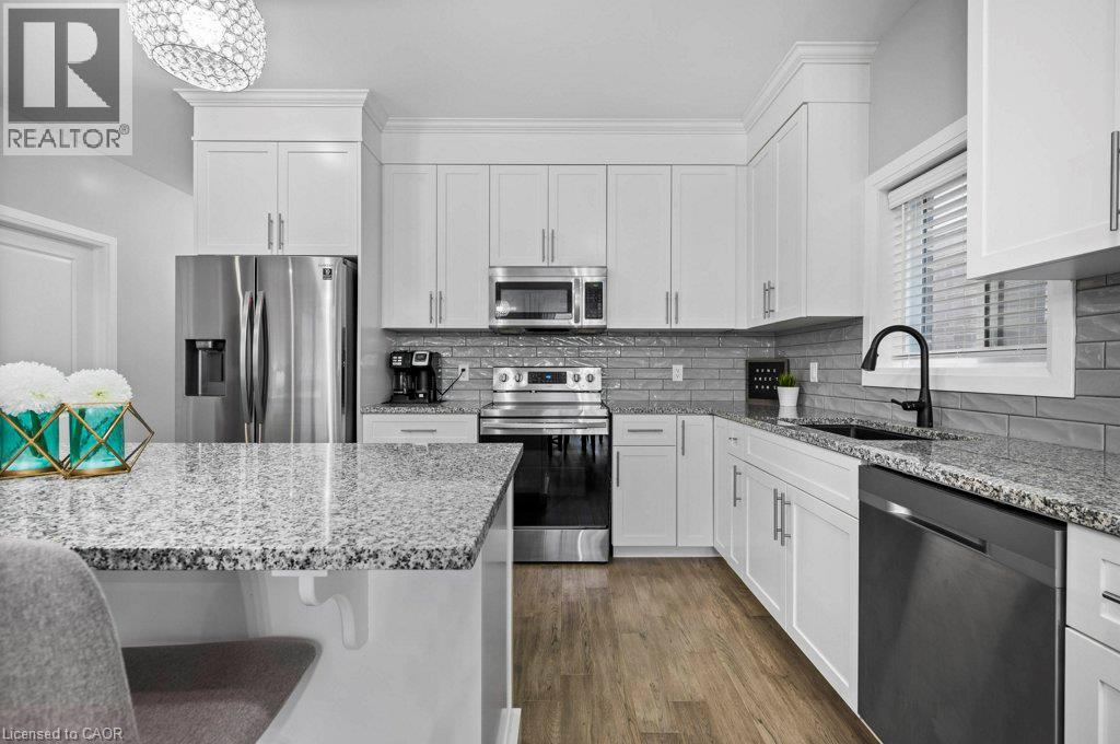 904 Chapel Hill Court, Kitchener, Ontario  N2R 0P4 - Photo 6 - 40862257