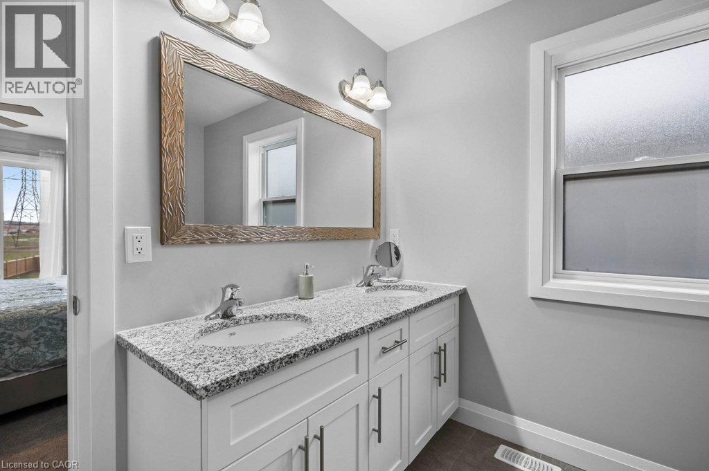 904 Chapel Hill Court, Kitchener, Ontario  N2R 0P4 - Photo 22 - 40862257