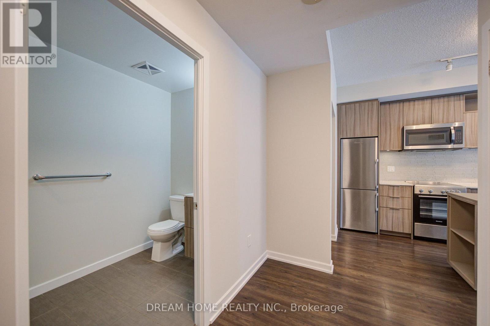 1001 - 50 Forest Manor Road, Toronto (Henry Farm), Ontario  M2J 0E3 - Photo 9 - C13837416