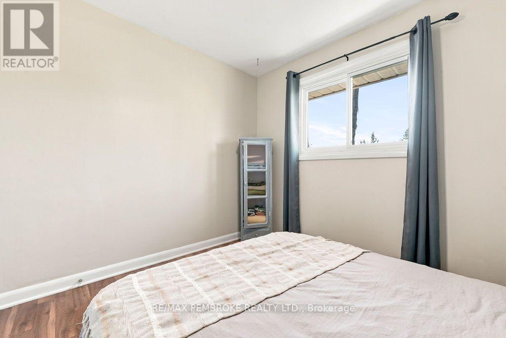 3 Elliott Street, Whitewater Region, Ontario  K0J 1C0 - Photo 29 - X13832200
