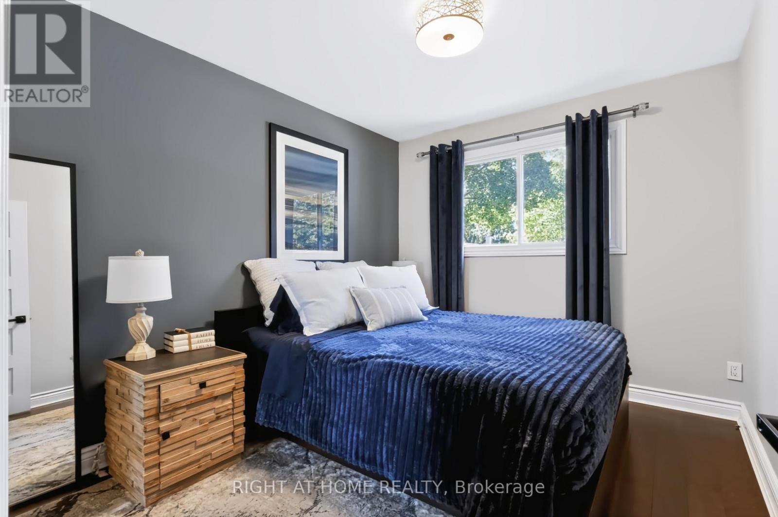 493 Forestwood Crescent, Burlington, Ontario  L7L 4K2 - Photo 14 - W13837432