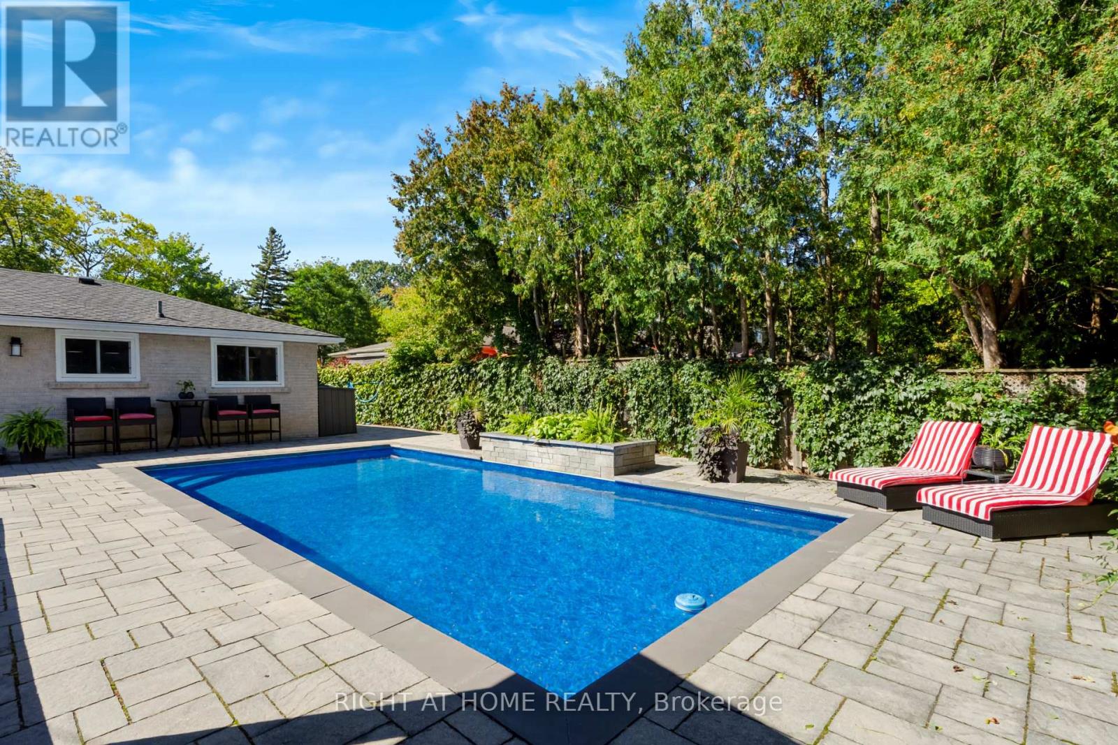 493 Forestwood Crescent, Burlington, Ontario  L7L 4K2 - Photo 29 - W13837432