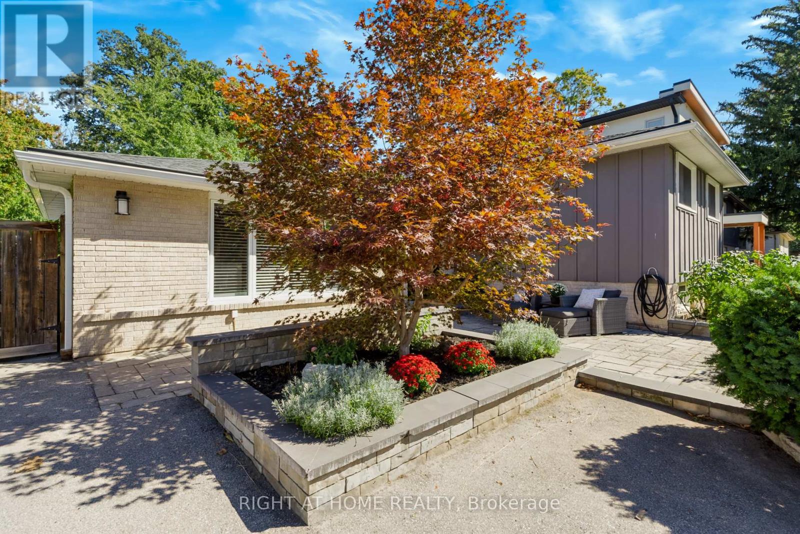 493 Forestwood Crescent, Burlington, Ontario  L7L 4K2 - Photo 32 - W13837432
