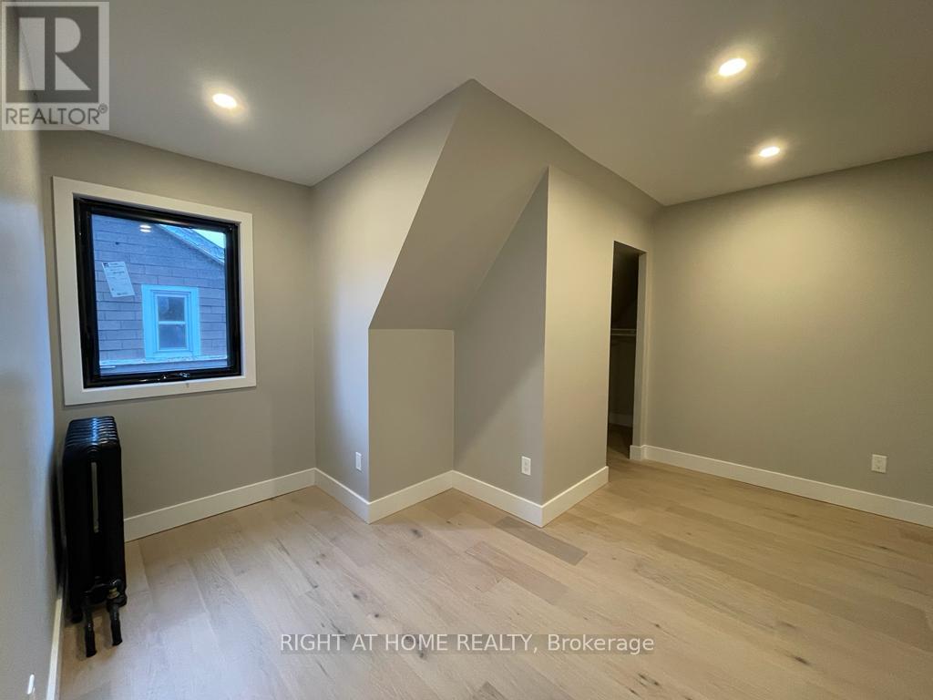 3 - 363 Parkside Drive, Toronto (High Park-Swansea), Ontario  M6R 2Z5 - Photo 6 - W13837436
