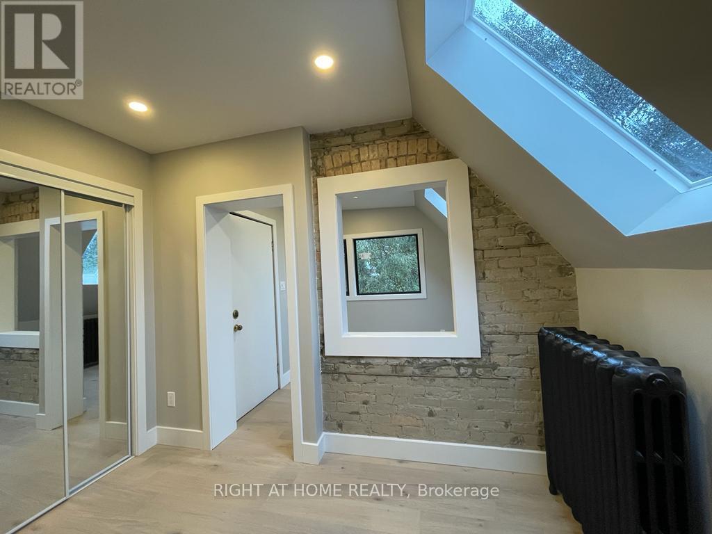3 - 363 Parkside Drive, Toronto (High Park-Swansea), Ontario  M6R 2Z5 - Photo 9 - W13837436