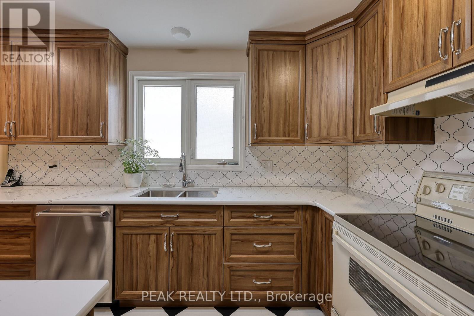 217 North Street E, Tillsonburg, Ontario  N4G 1B8 - Photo 19 - X13837408