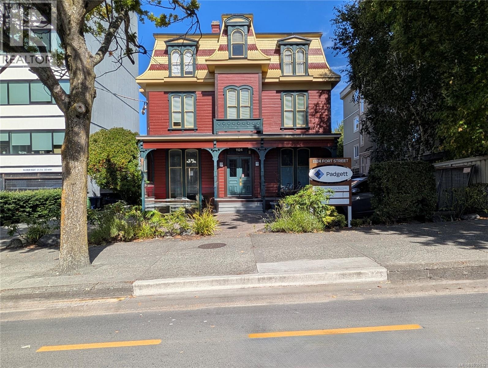 101 1124 Fort St, Victoria, British Columbia  V8V 3K8 - Photo 1 - 1050532