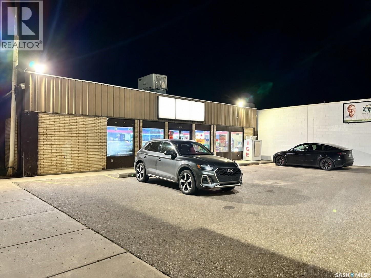 A 1100 Central Avenue, Saskatoon, Saskatchewan  S7N 2H1 - Photo 3 - SK049764