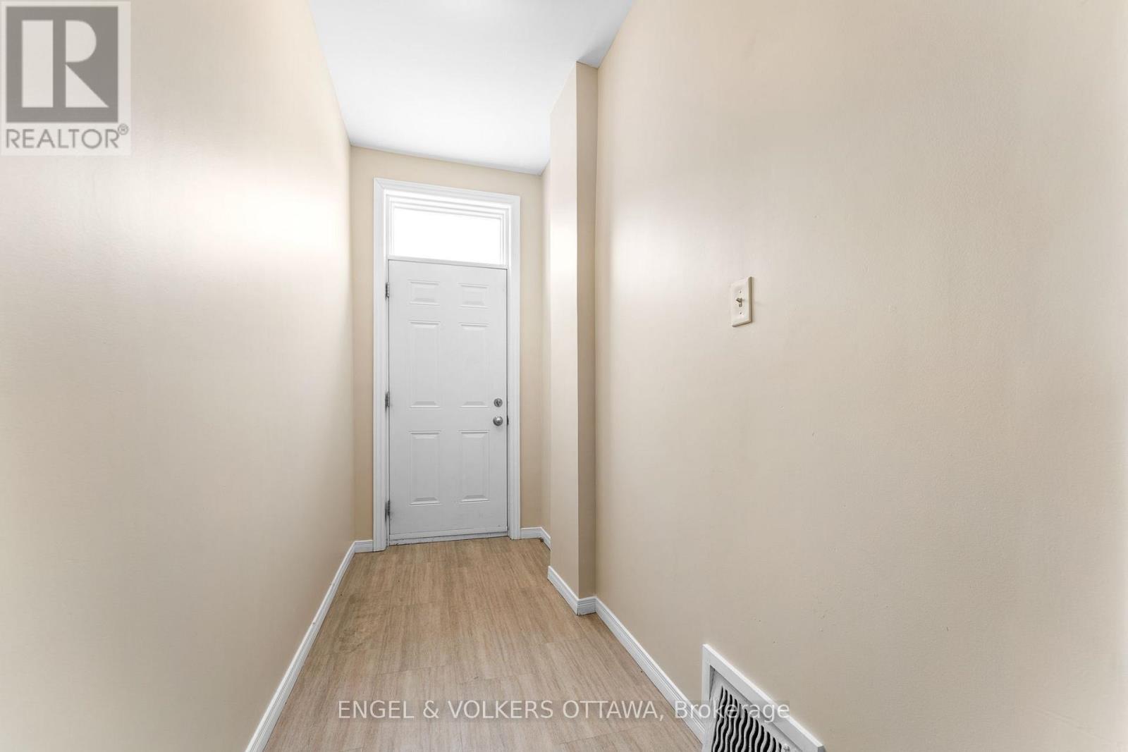 1 - 502 Gladstone Avenue, Ottawa, Ontario  K1R 5P1 - Photo 3 - X13837510