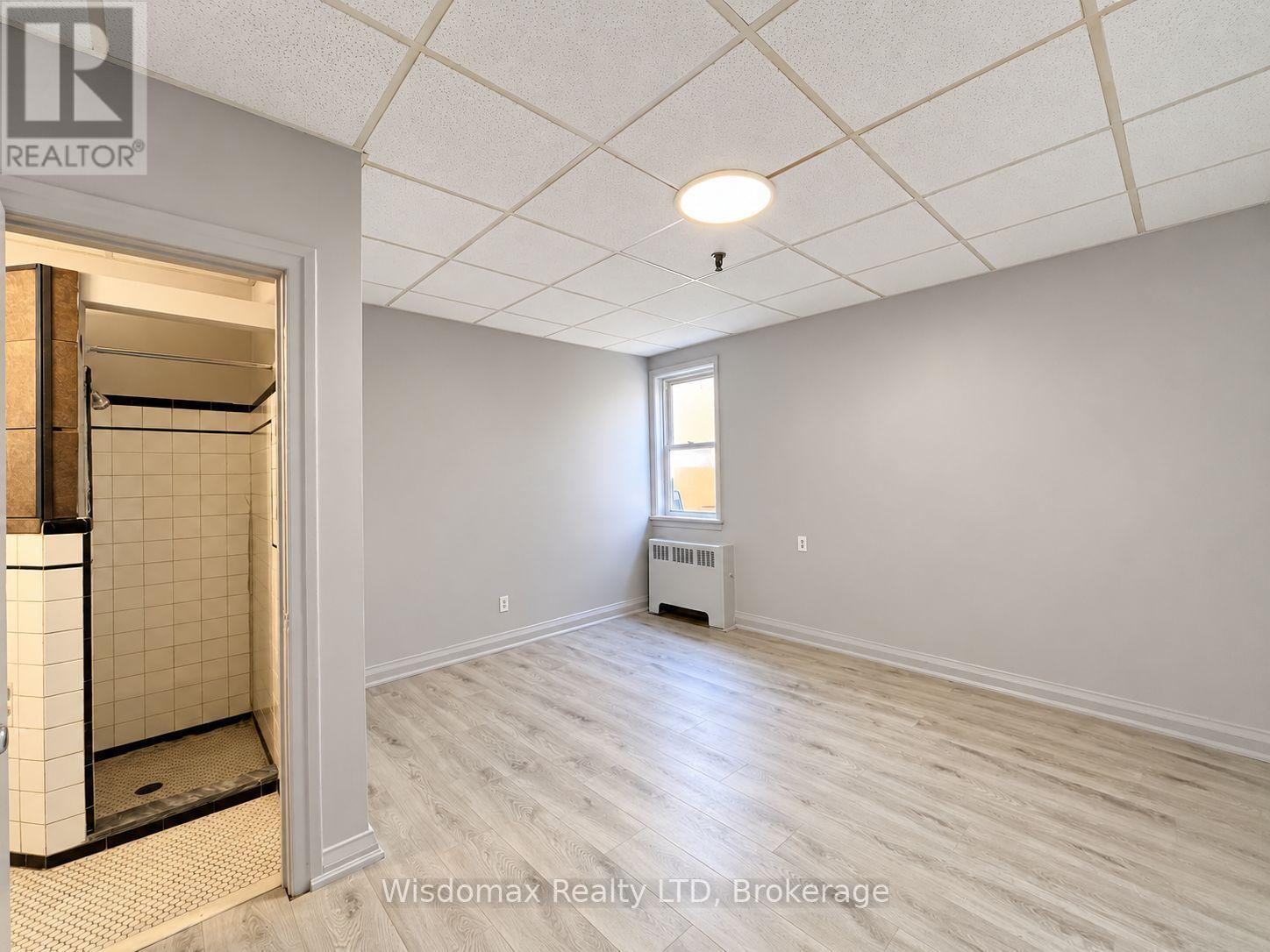 4816 Bridge Street, Niagara Falls (Cherrywood), Ontario  L2E 2R9 - Photo 13 - X13837450