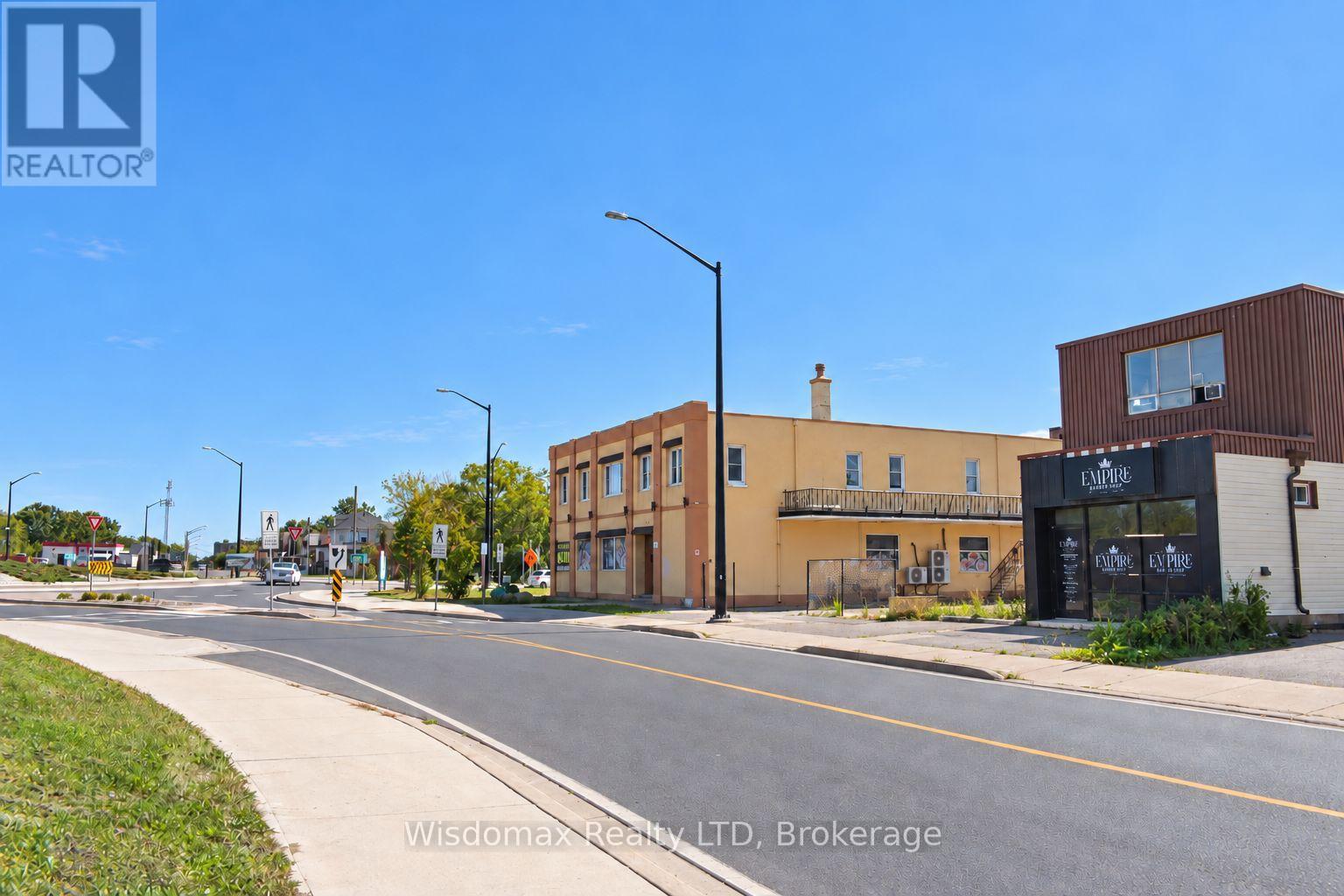 4816 Bridge Street, Niagara Falls (Cherrywood), Ontario  L2E 2R9 - Photo 15 - X13837450