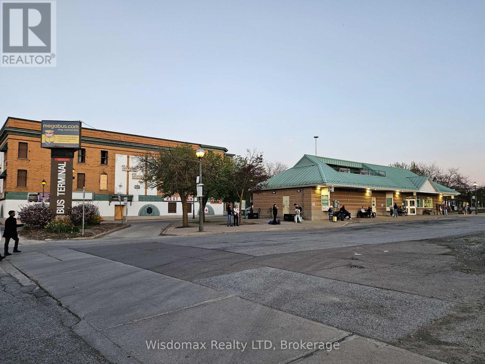 4816 Bridge Street, Niagara Falls (Cherrywood), Ontario  L2E 2R9 - Photo 29 - X13837450