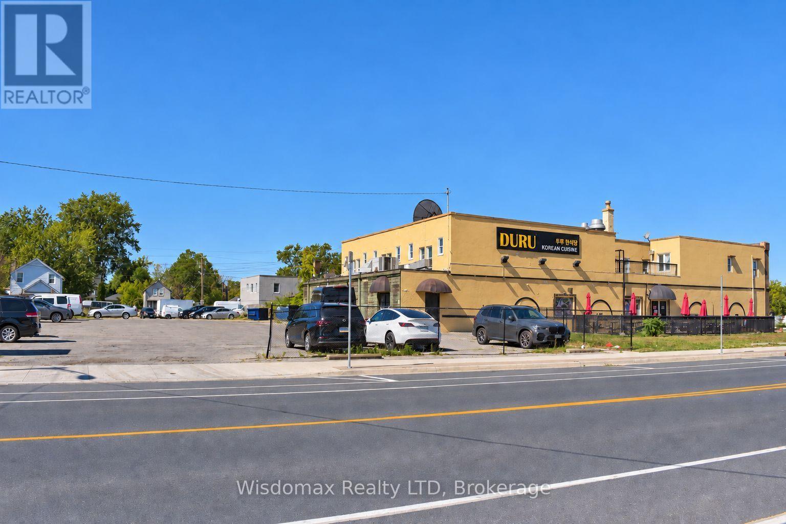 4816 Bridge Street, Niagara Falls (Cherrywood), Ontario  L2E 2R9 - Photo 4 - X13837450
