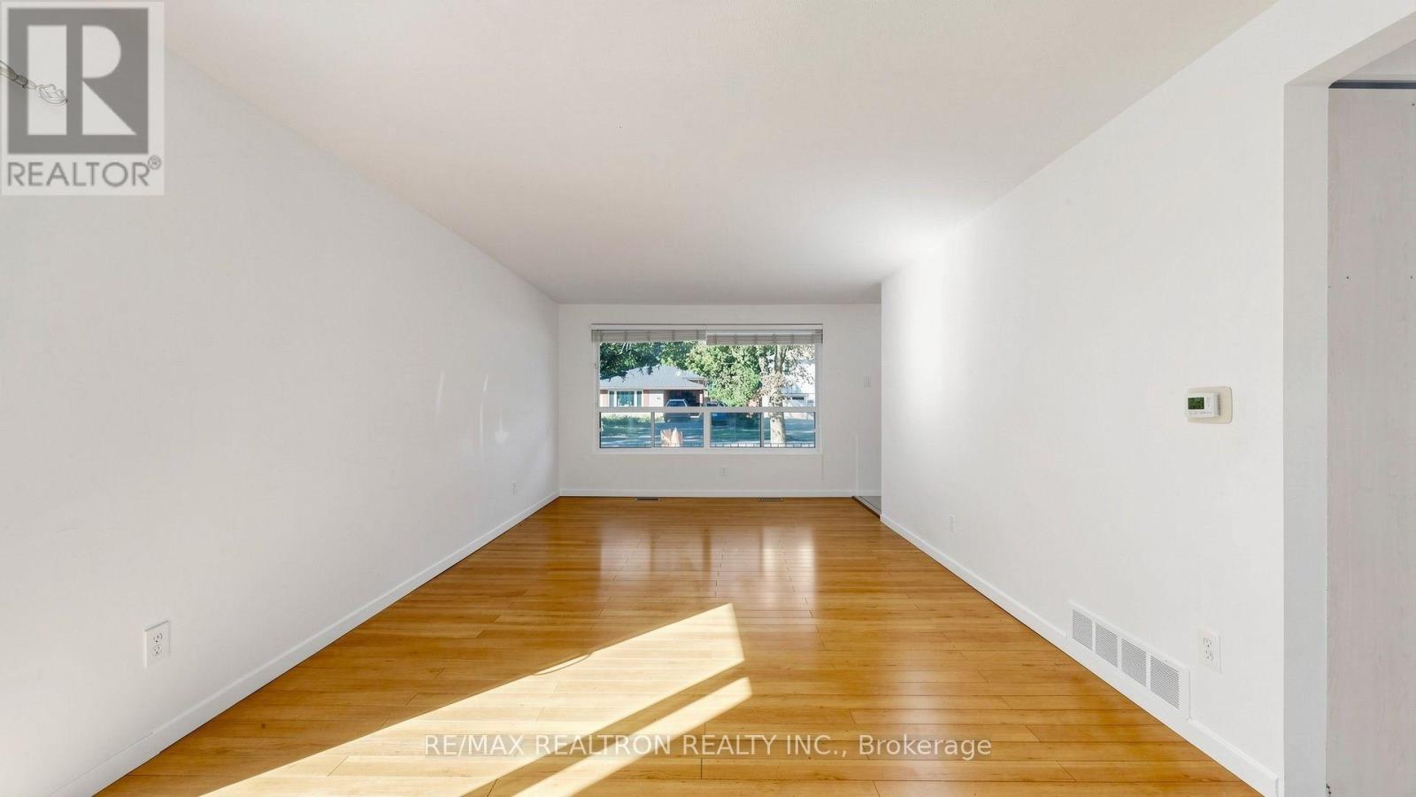 23 Lesgay Crescent, Toronto, Ontario  M2J 2H9 - Photo 6 - C13837480