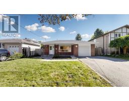 23 LESGAY CRESCENT, Toronto, Ontario
