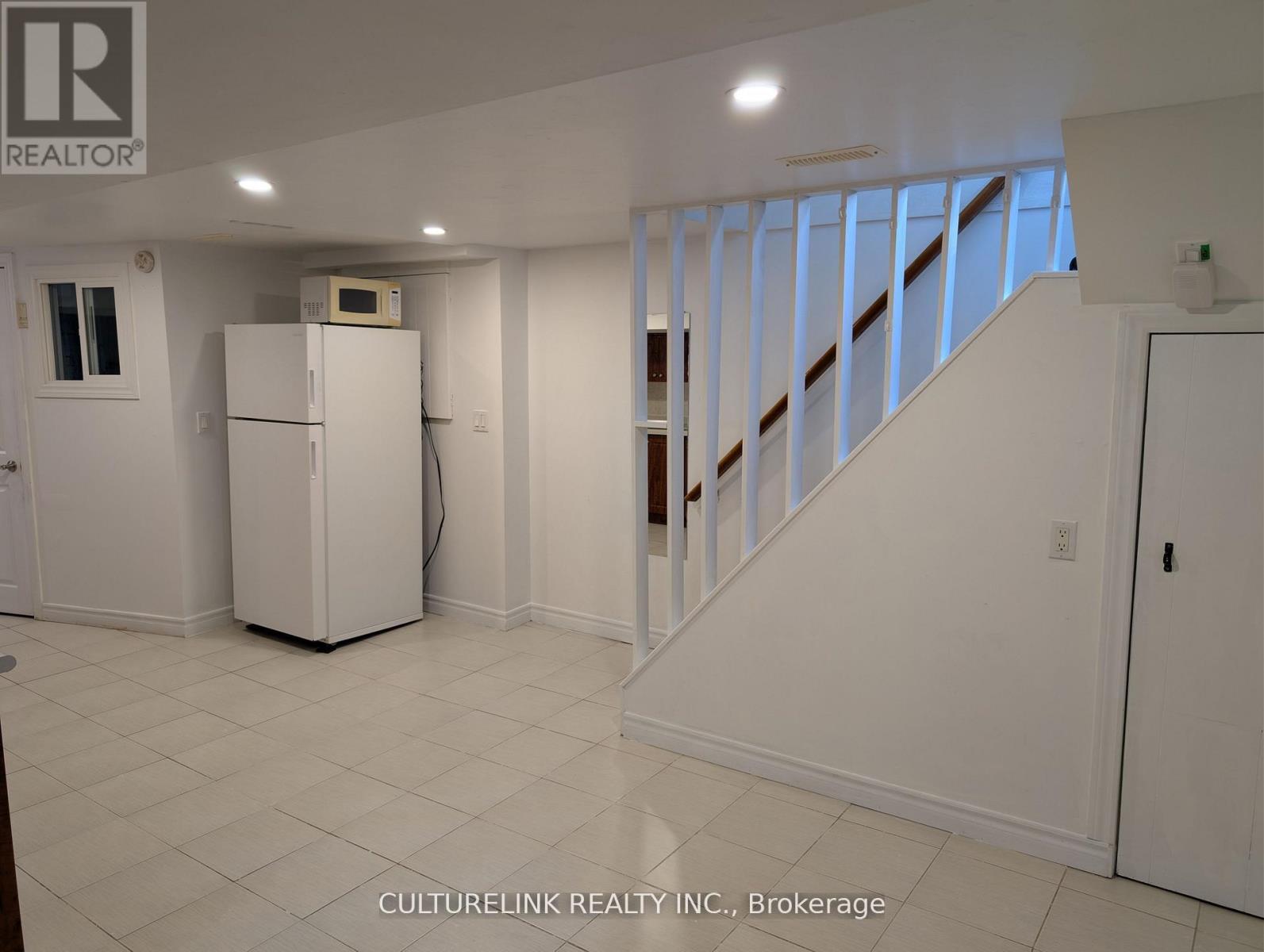 Bsmt - 30 Rockport Crescent, Richmond Hill (Crosby), Ontario  L4C 2L6 - Photo 9 - N13837492