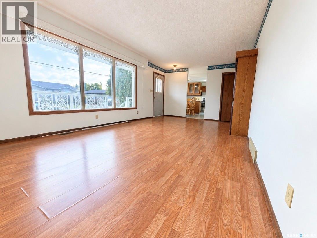 804 Thompson Street, Whitewood, Saskatchewan  S0G 5C0 - Photo 8 - SK049662