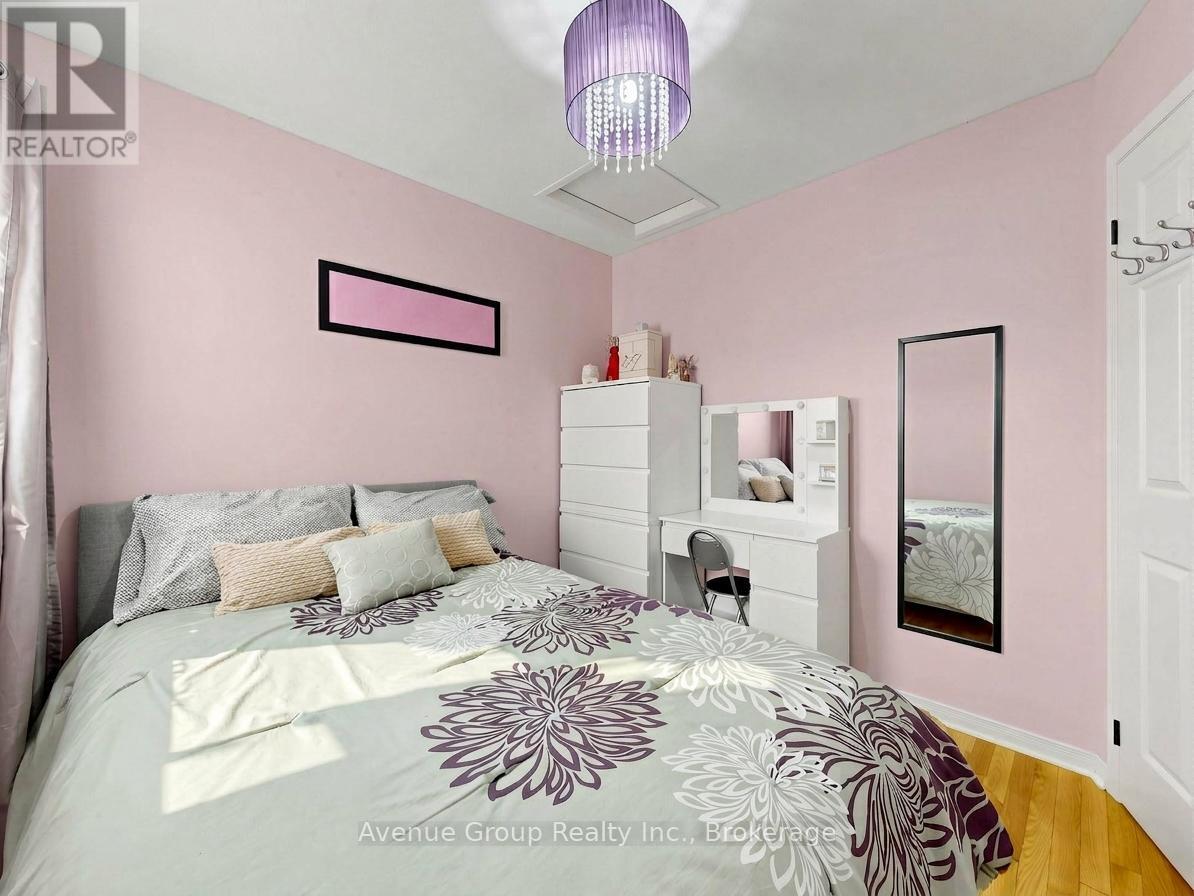 9 Adam Oates Heights, Toronto, Ontario  M3L 0G2 - Photo 27 - W13794894