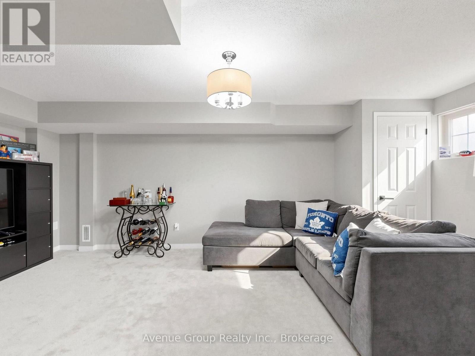 9 Adam Oates Heights, Toronto, Ontario  M3L 0G2 - Photo 34 - W13794894