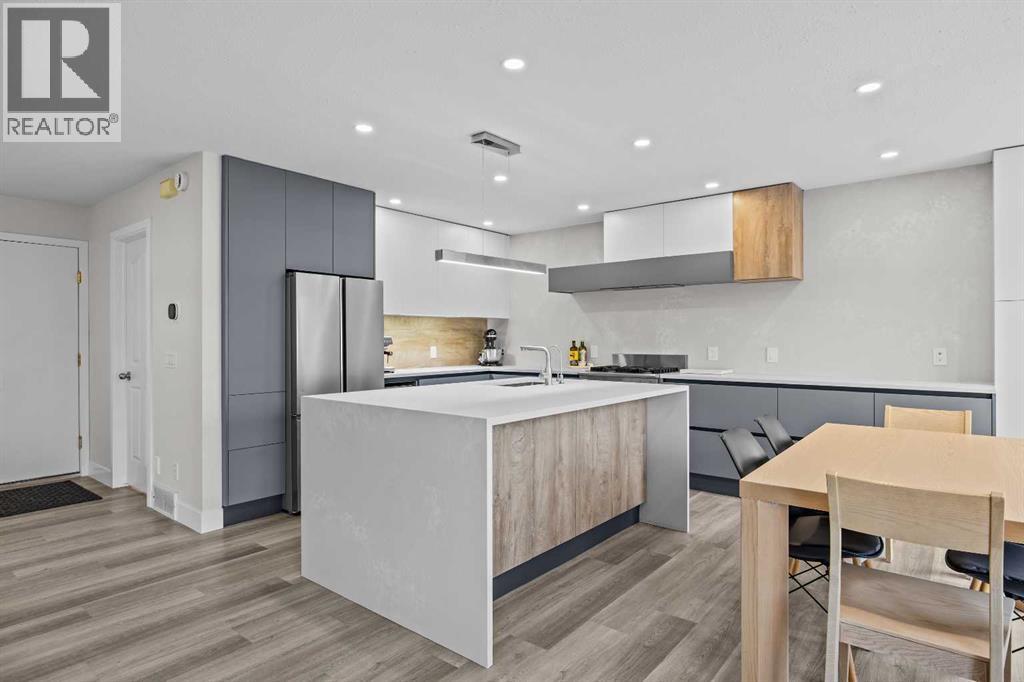 296 Hidden Ranch Circle NW, Calgary, Alberta  T3A 5R2 - Photo 3 - A2348654