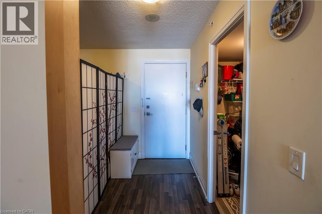 555 Wilson Avenue Unit# E409, Toronto, Ontario  M3H 0C5 - Photo 5 - 40867269