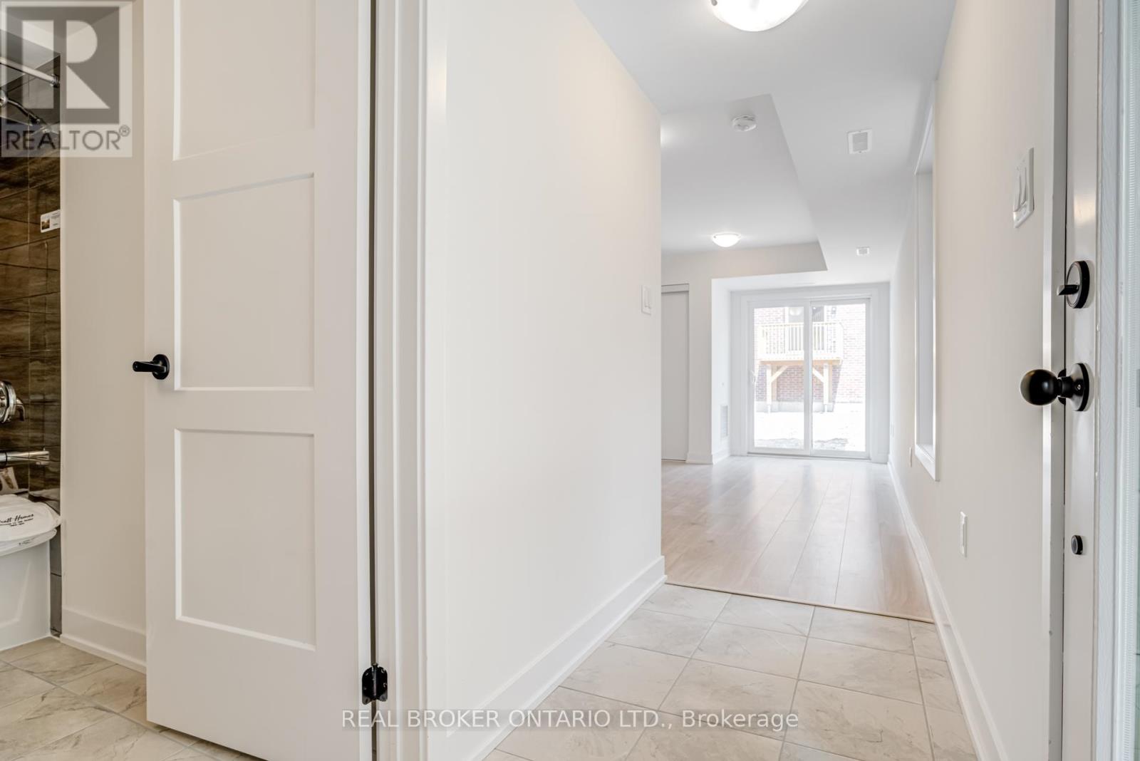 6 - 32 Wagon Lane N, Barrie, Ontario  L9J 0T7 - Photo 11 - S13837526