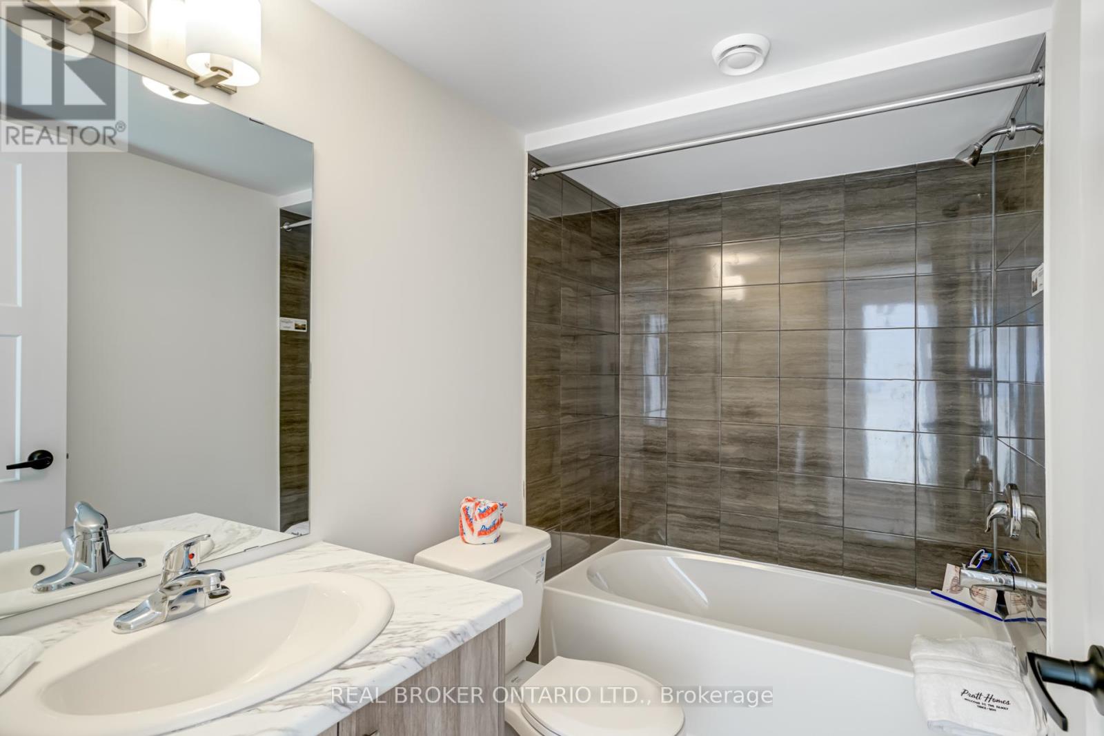 6 - 32 Wagon Lane N, Barrie, Ontario  L9J 0T7 - Photo 28 - S13837526
