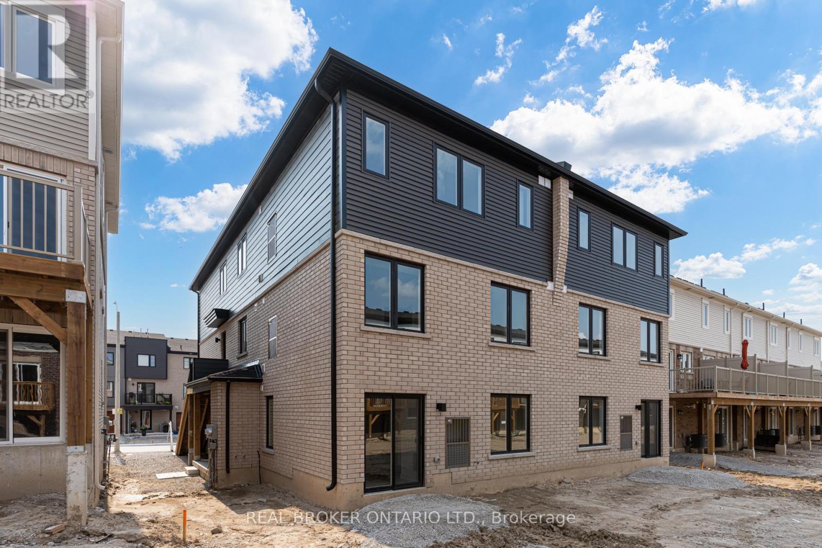 6 - 32 Wagon Lane N, Barrie, Ontario  L9J 0T7 - Photo 32 - S13837526