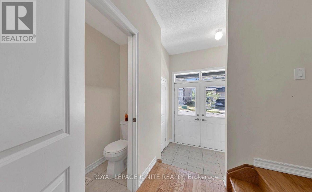 1151 Skyridge Boulevard, Pickering, Ontario  L1X 0M4 - Photo 5 - E13832812