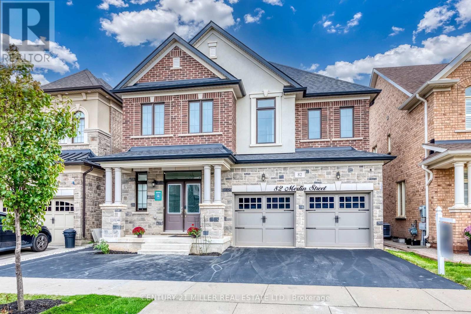 82 Merlin Street, Oakville, Ontario  L6H 0Z4 - Photo 2 - W13802418