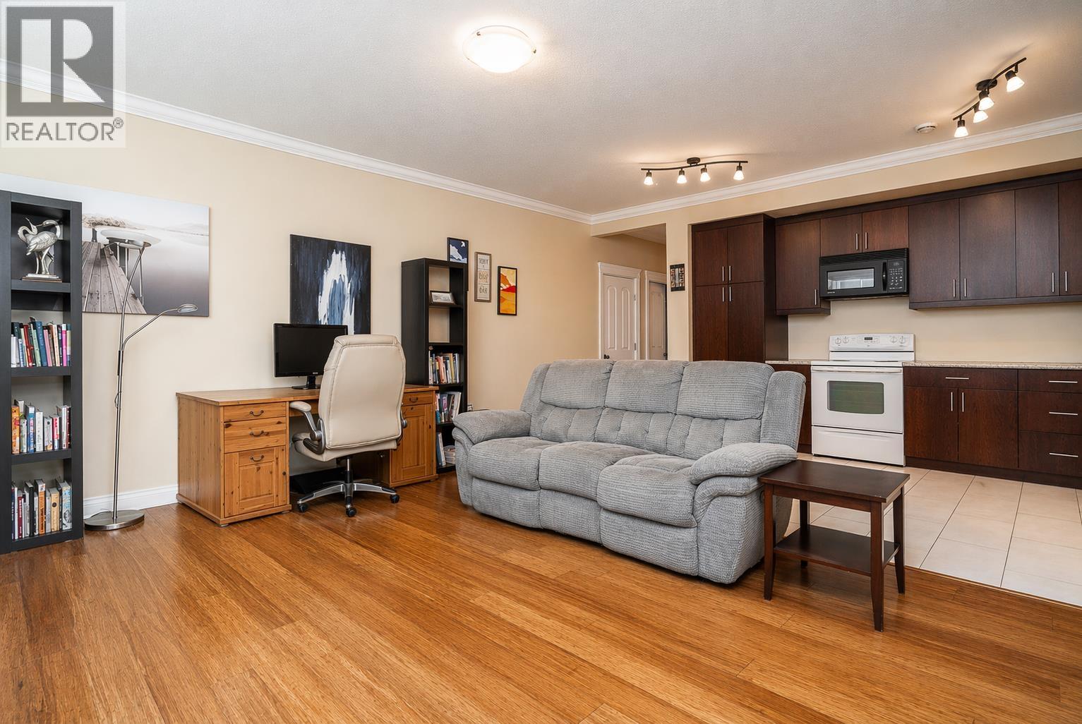 1935 Brunette Avenue, Coquitlam, British Columbia  V3K 1H8 - Photo 25 - R3112392