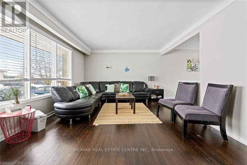 2 STEWART AVENUE, Thorold, Ontario