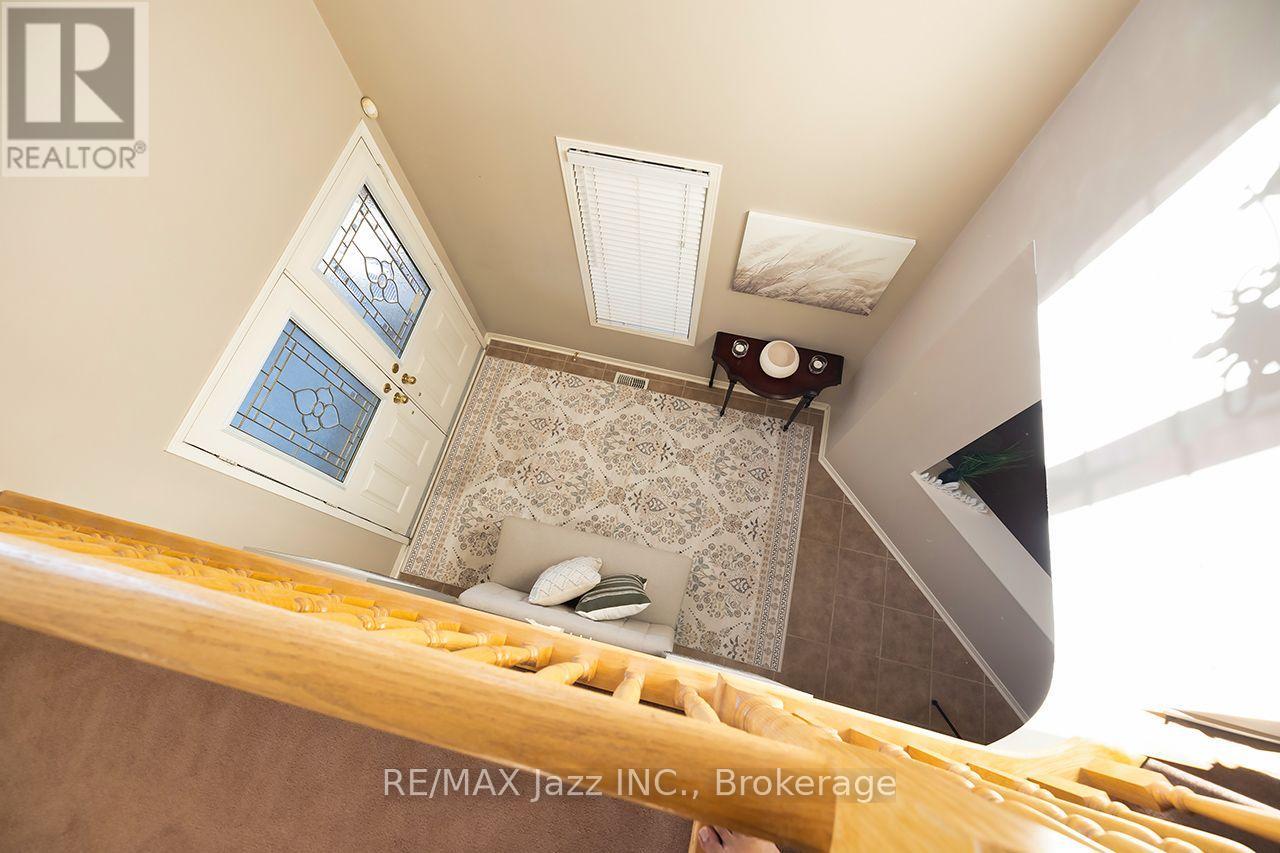 1546 Rorison Street, Oshawa, Ontario  L1K 0K1 - Photo 5 - E13837562