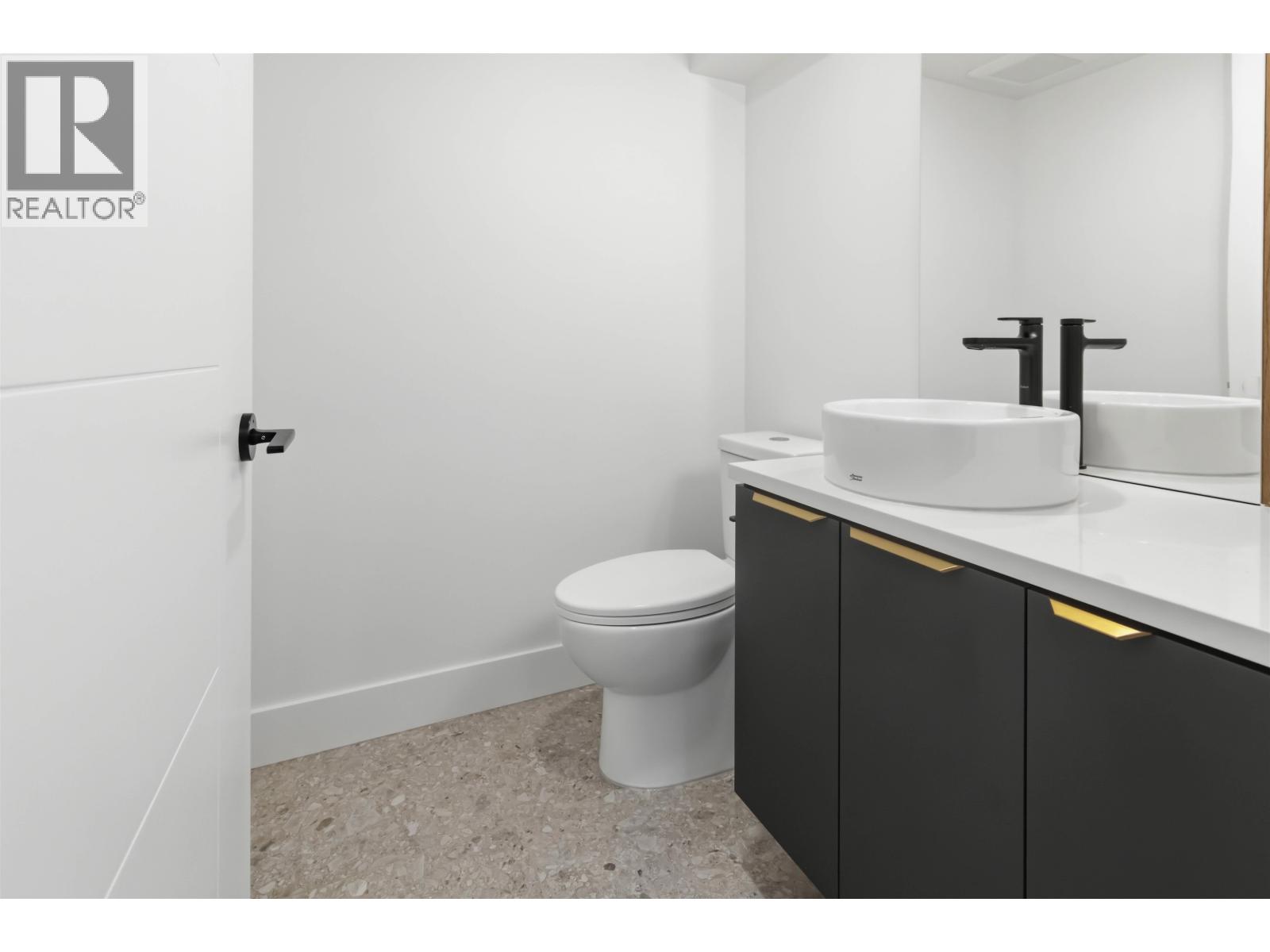 2 552 Kaslo Street, Vancouver, British Columbia  V5K 3Z2 - Photo 25 - R3162161