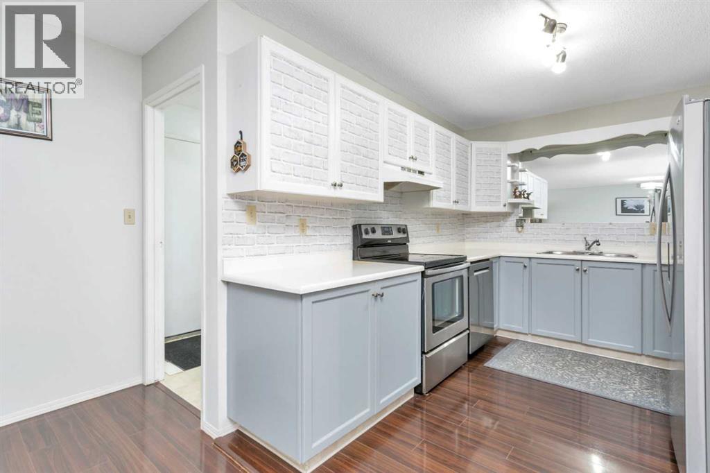 240 Ebert Close