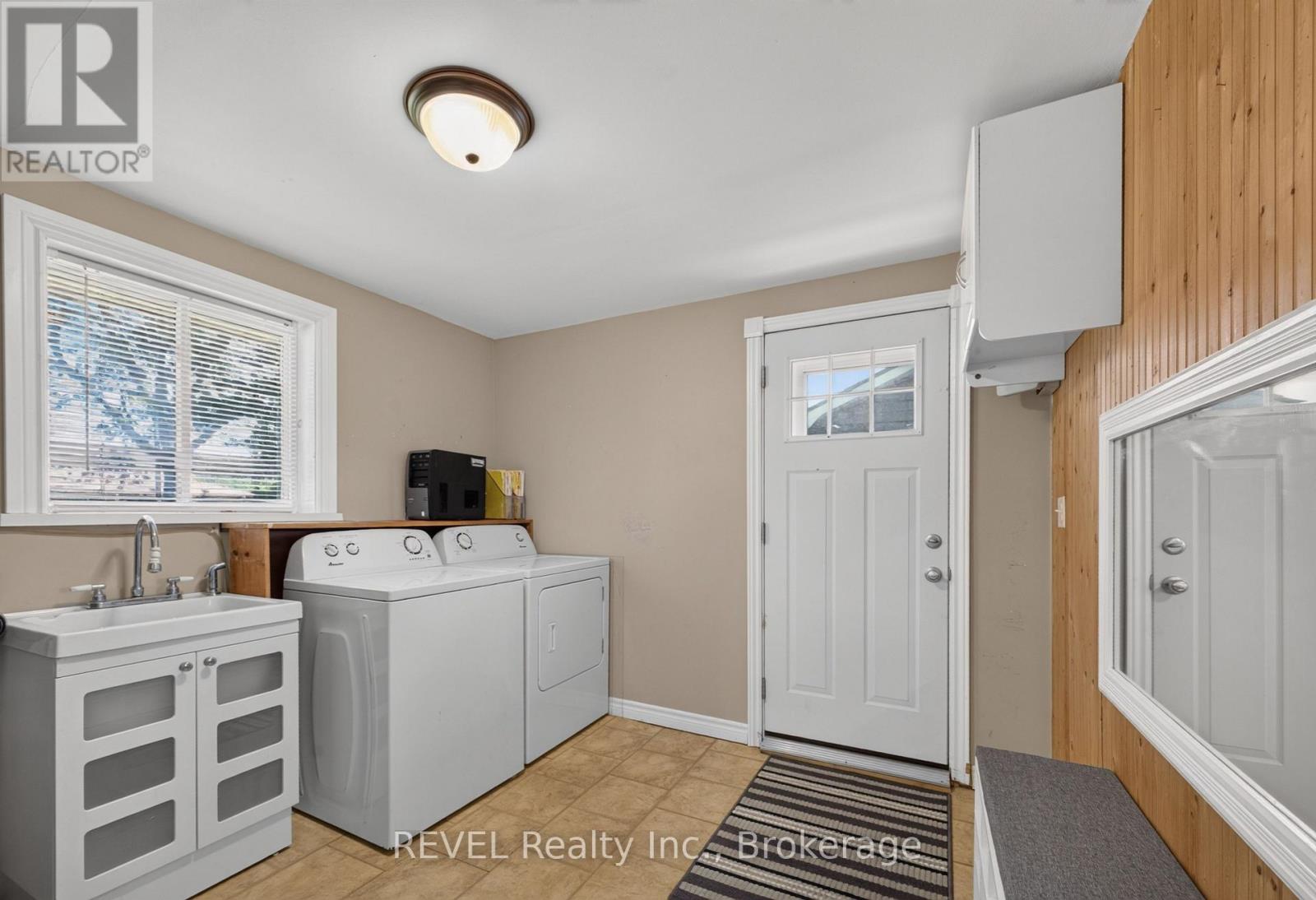 315 Park Avenue W, Haldimand, Ontario  N1A 1M7 - Photo 12 - X13837566