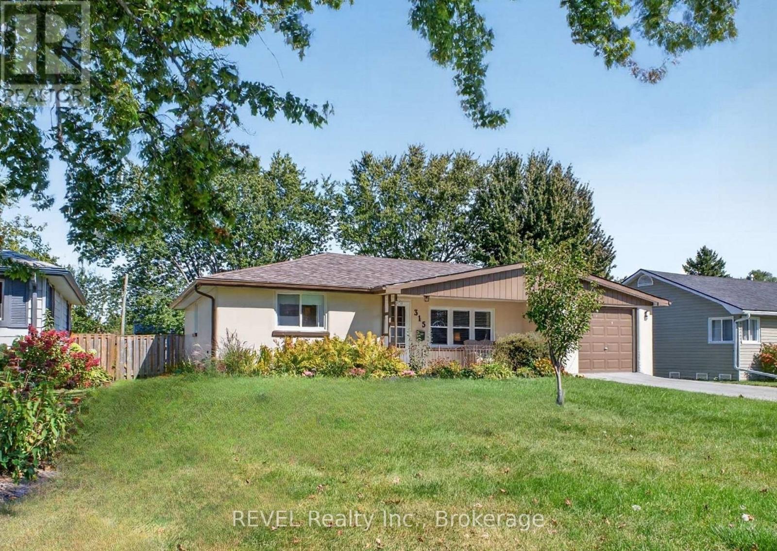 315 Park Avenue W, Haldimand, Ontario  N1A 1M7 - Photo 3 - X13837566