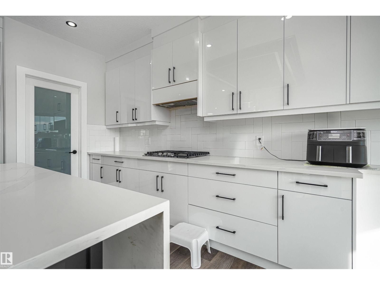 4709 CHARLES BAY BA SW
