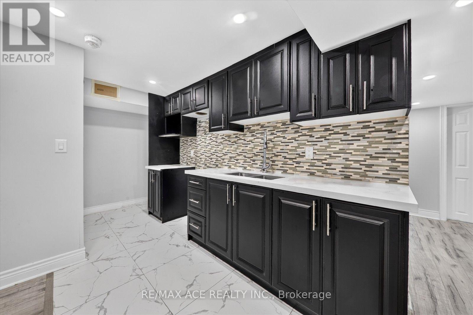 39 Skelton Crescent, Ajax, Ontario  L1Z 1R4 - Photo 43 - E13837604