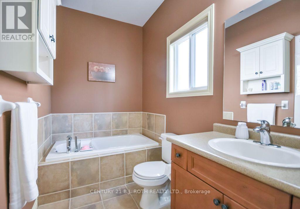 21 Armeda Clow Crescent, Essa, Ontario  L0M 1B2 - Photo 15 - N13837608