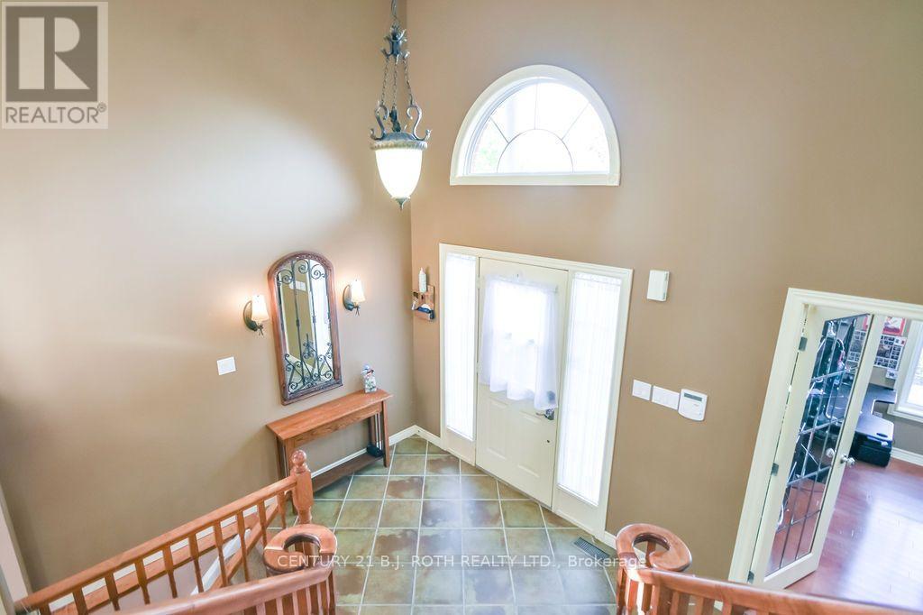 21 Armeda Clow Crescent, Essa, Ontario  L0M 1B2 - Photo 5 - N13837608