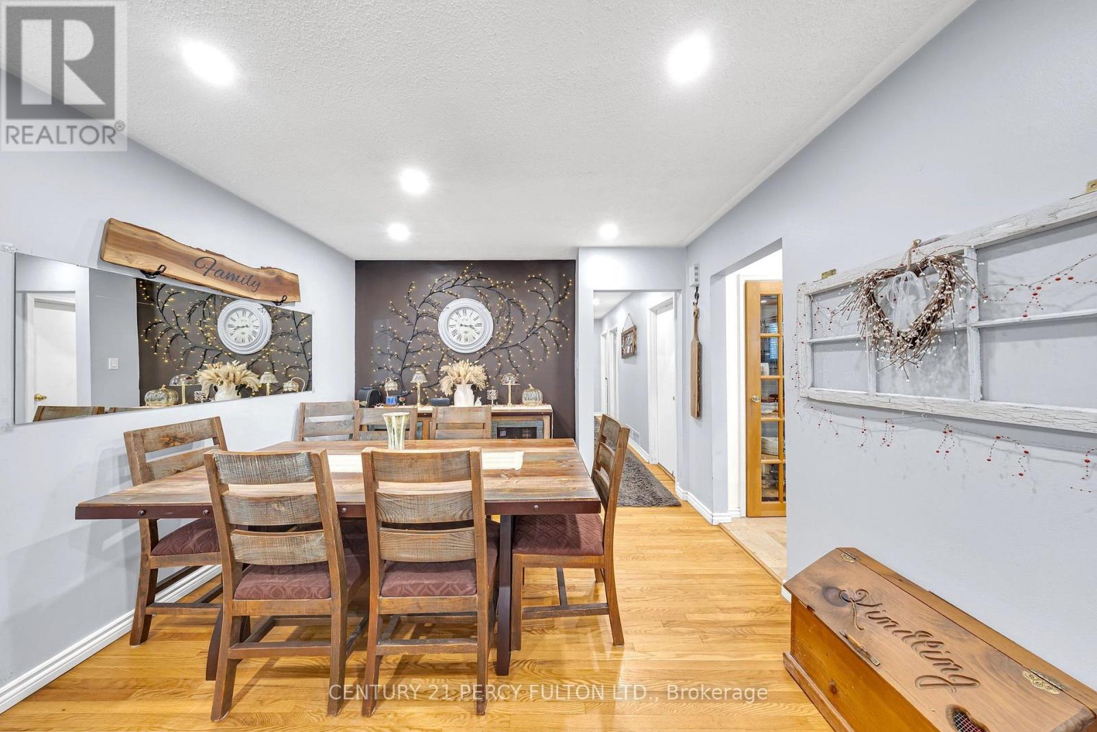 719 Balaton Avenue, Pickering, Ontario  L1W 1W3 - Photo 11 - E13680018
