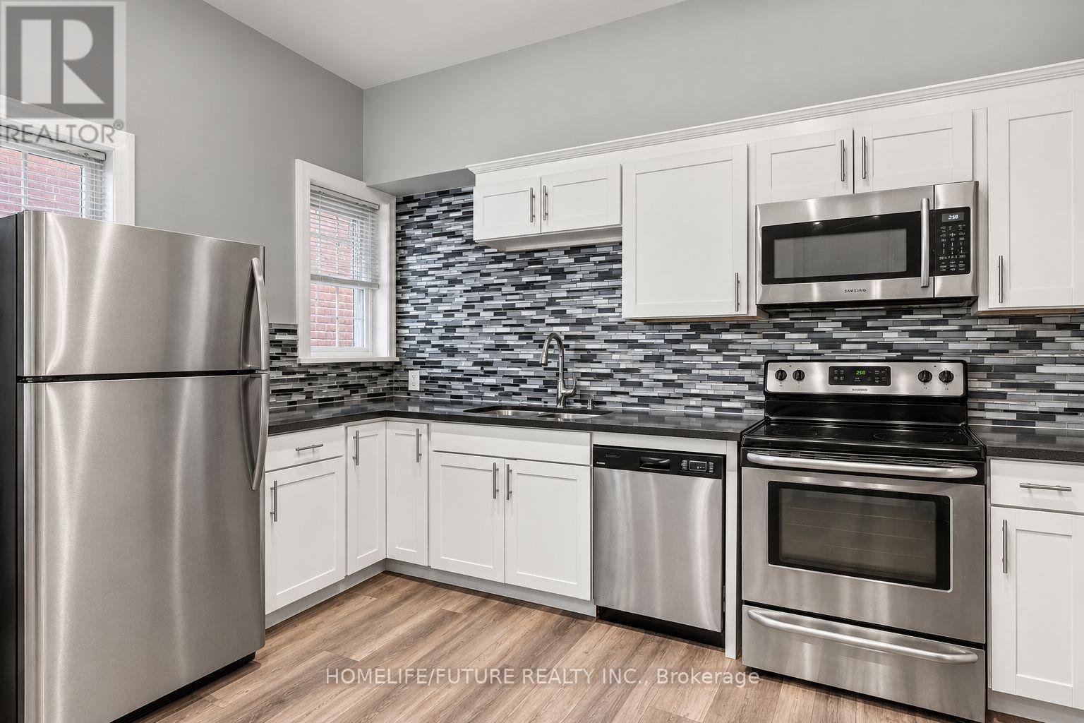 181 West Avenue, Hamilton (Landsdale), Ontario  L8L 5C7 - Photo 6 - X13837554