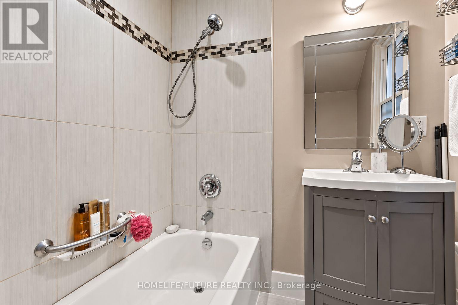 181 West Avenue, Hamilton (Landsdale), Ontario  L8L 5C7 - Photo 8 - X13837554
