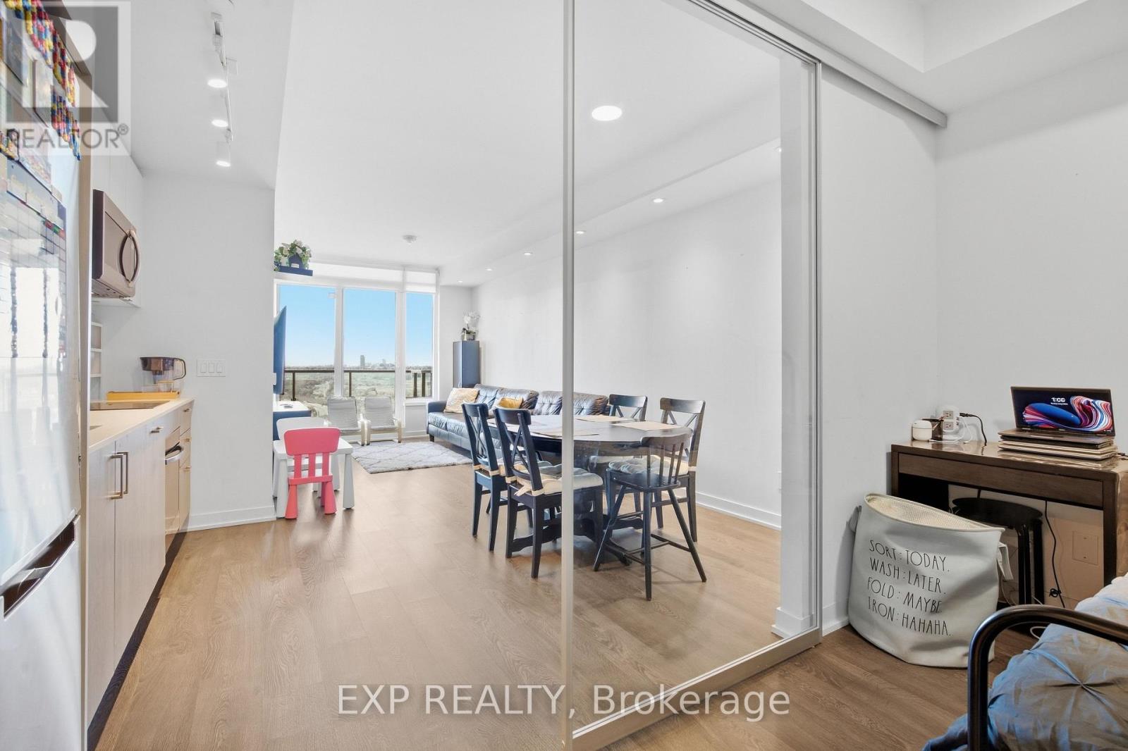 1712 - 1928 Lake Shore Boulevard W, Toronto, Ontario  M6S 0B1 - Photo 2 - W13837606
