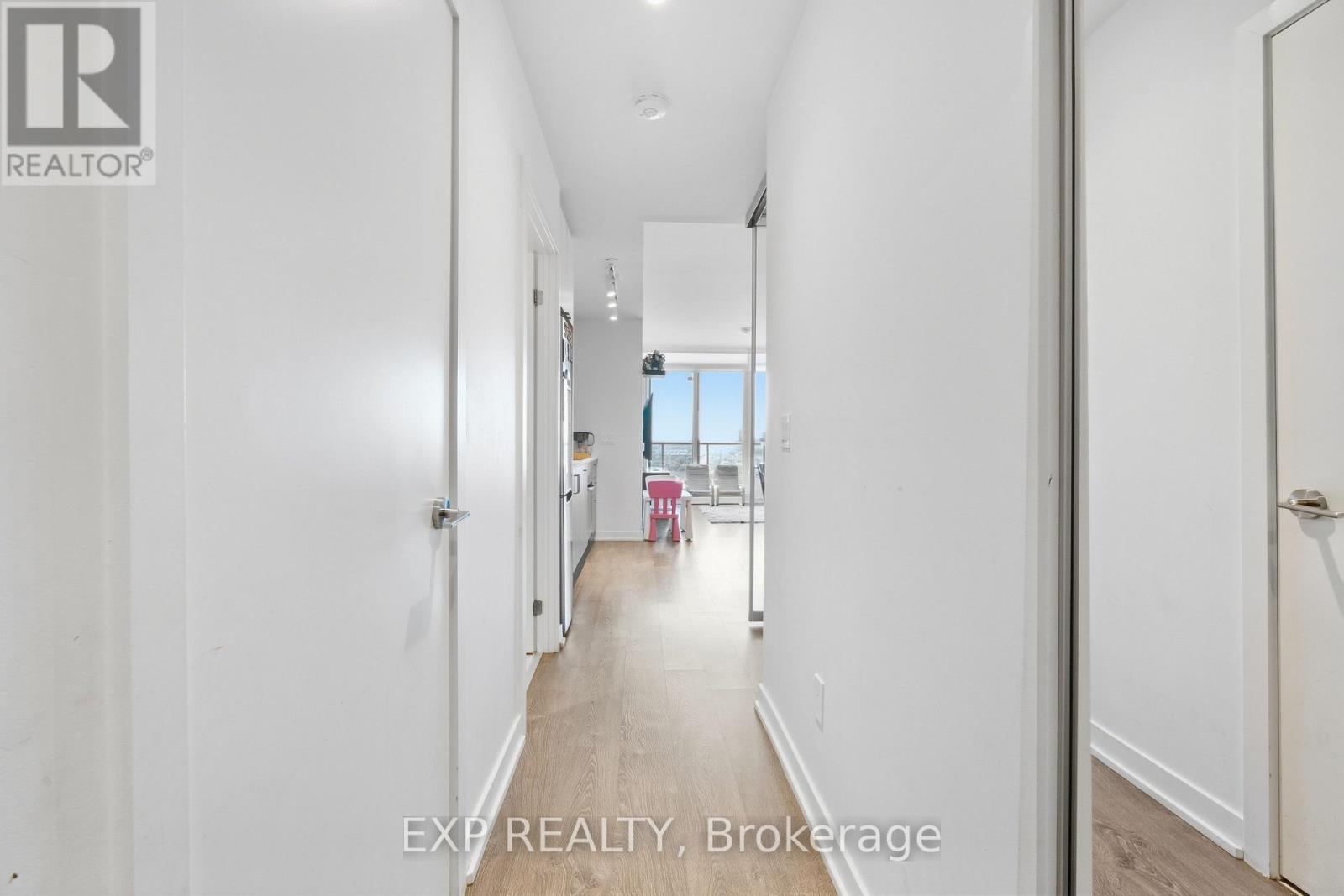 1712 - 1928 Lake Shore Boulevard W, Toronto, Ontario  M6S 0B1 - Photo 3 - W13837606