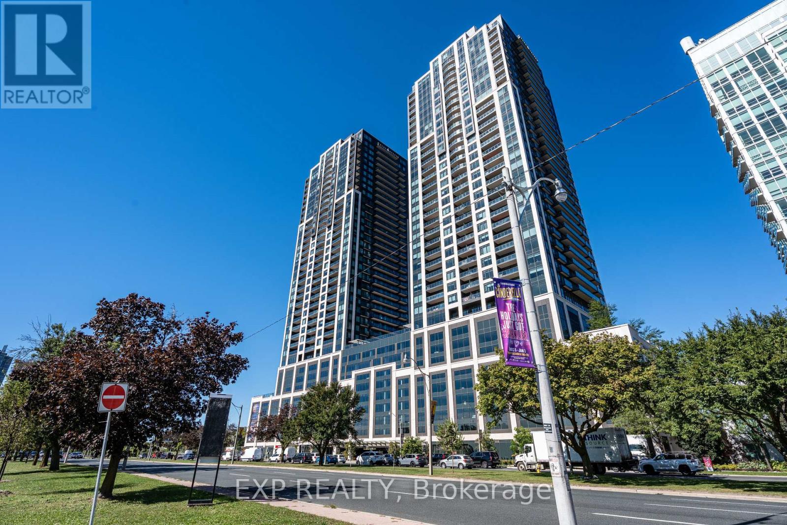 1712 - 1928 Lake Shore Boulevard W, Toronto, Ontario  M6S 0B1 - Photo 4 - W13837606