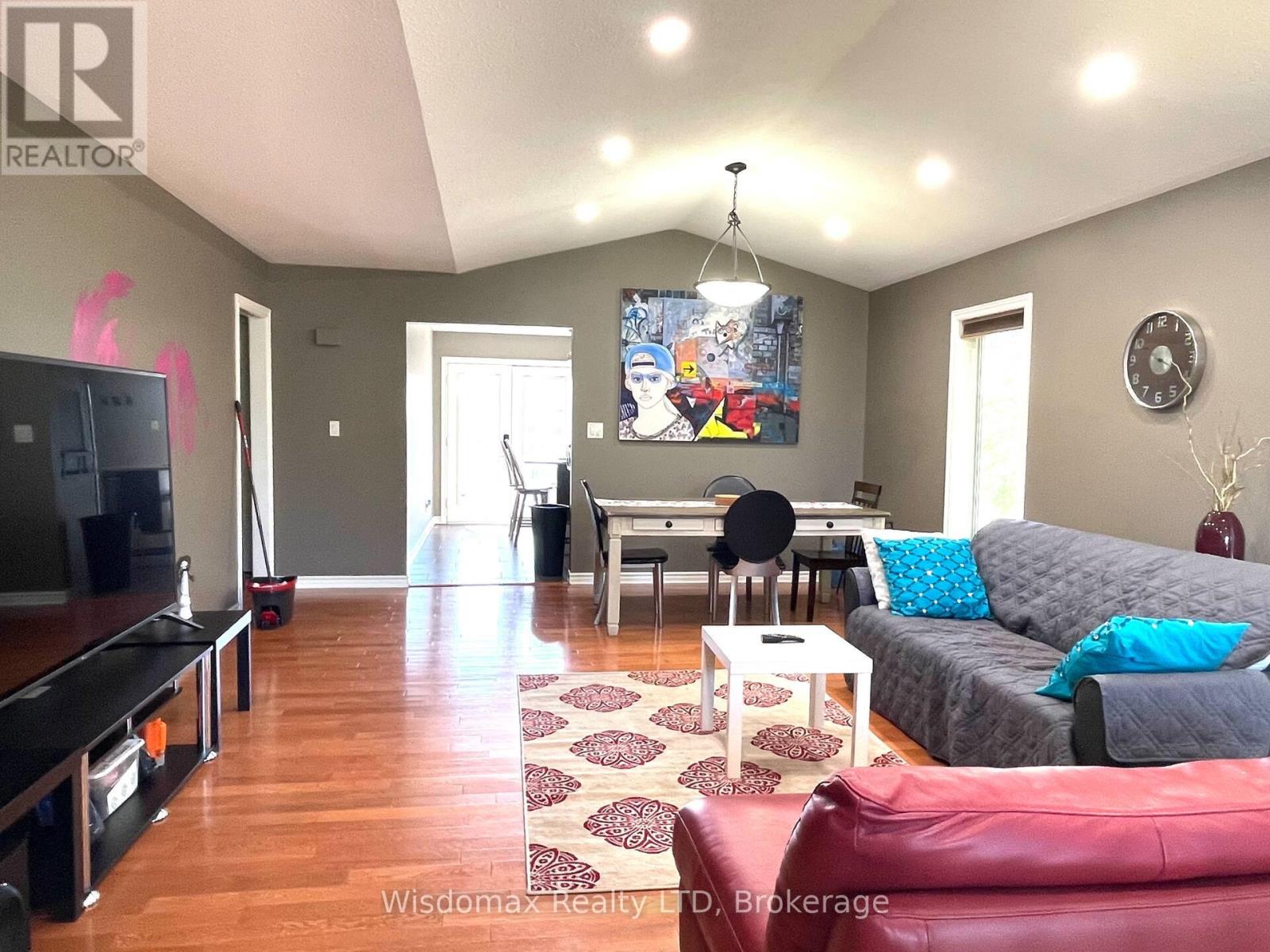8272 Woodsview Crescent, Niagara Falls, Ontario  L2H 3G1 - Photo 4 - X13821894