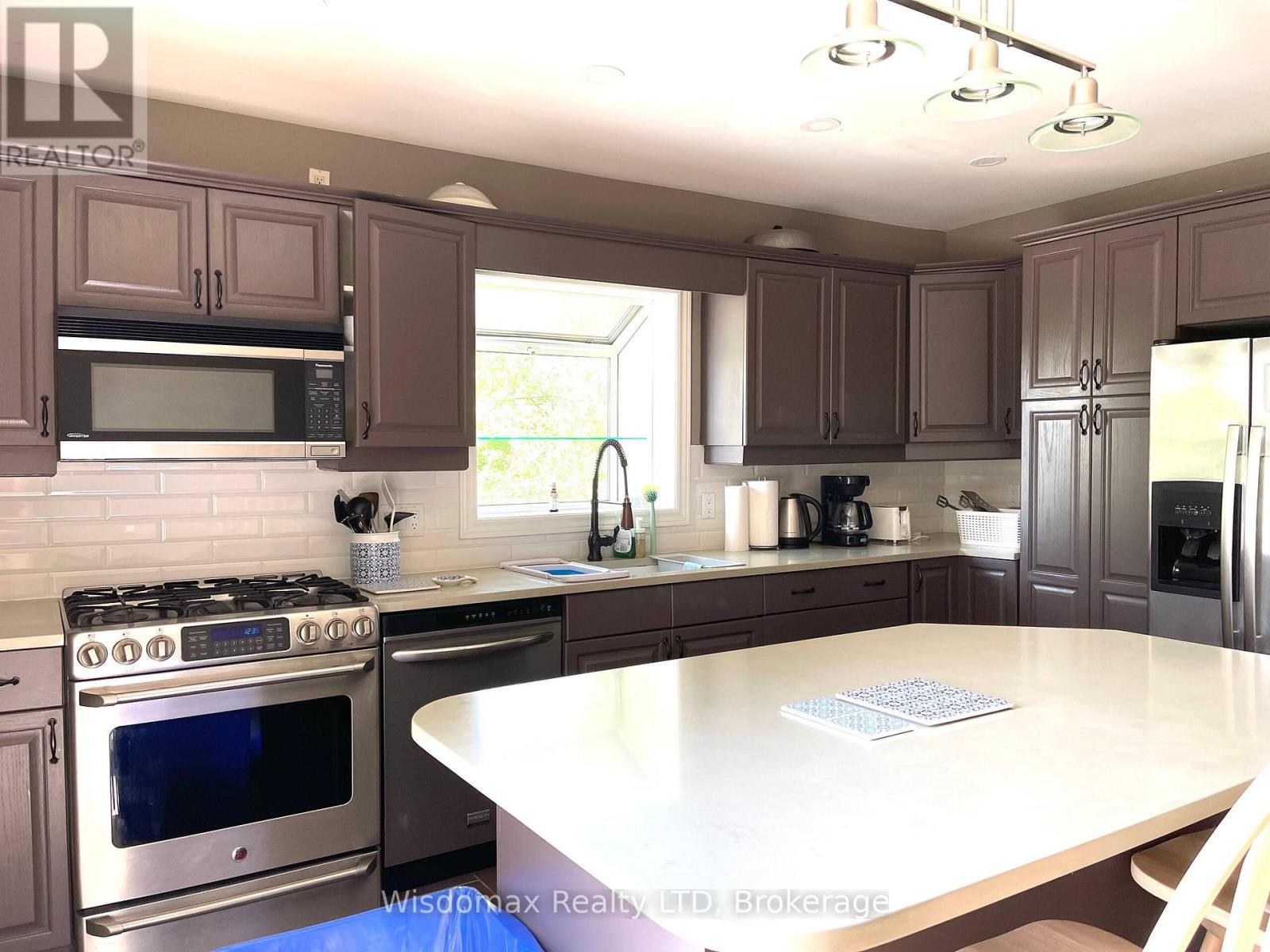 8272 Woodsview Crescent, Niagara Falls, Ontario  L2H 3G1 - Photo 9 - X13821894